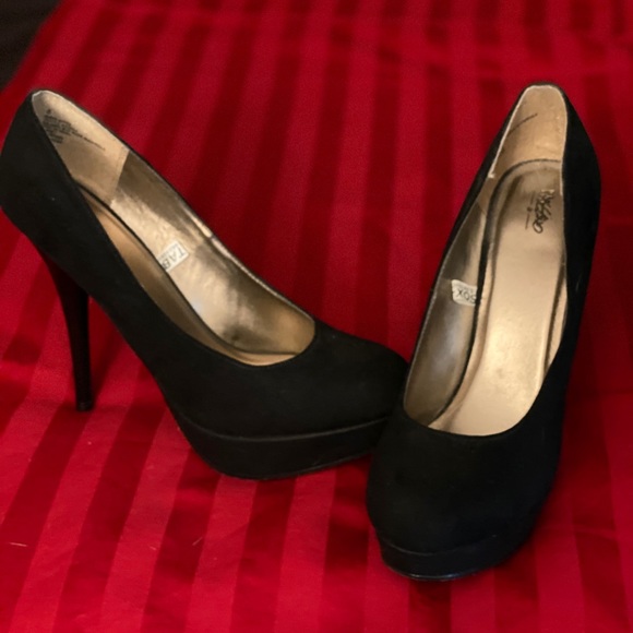 Mossimo black suede 5” high heel platform stiletto - Picture 4 of 6